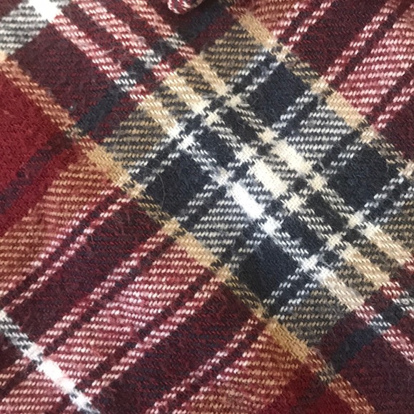 Women’s Plaid Button Up - Picture 4 of 5